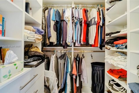 Condo in Miami Beach, Florida, 1 bedroom  № 2037093 - photo 8