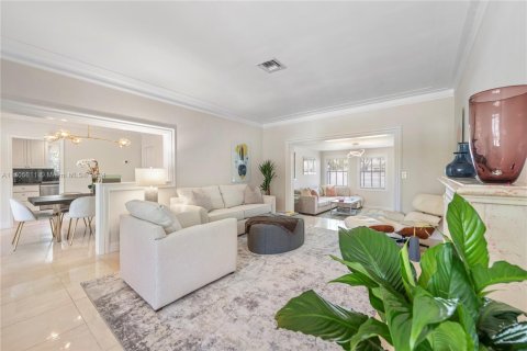 Casa en venta en Miami Beach, Florida, 3 dormitorios, 202.53 m2 № 1458374 - foto 2