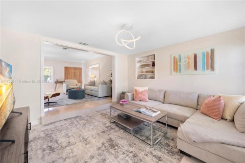 Casa en venta en Miami Beach, Florida, 3 dormitorios, 202.53 m2 № 1458374 - foto 15