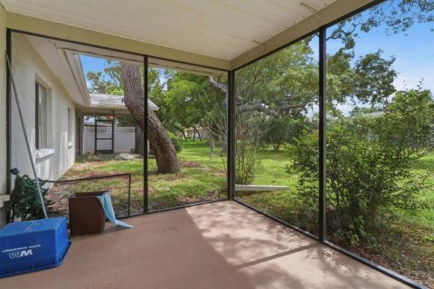 Immobilier commercial à vendre à Spring Hill, Floride: 4 chambres, 187.48 m2 № 2149262 - photo 16