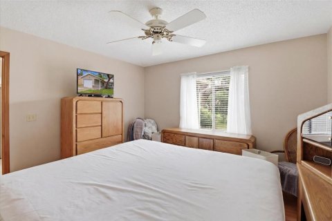 Immobilier commercial à vendre à Spring Hill, Floride: 4 chambres, 187.48 m2 № 2149262 - photo 21