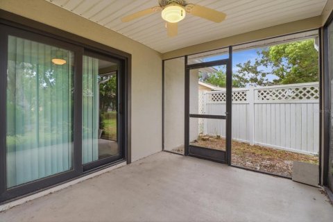 Immobilier commercial à vendre à Spring Hill, Floride: 4 chambres, 187.48 m2 № 2149262 - photo 23