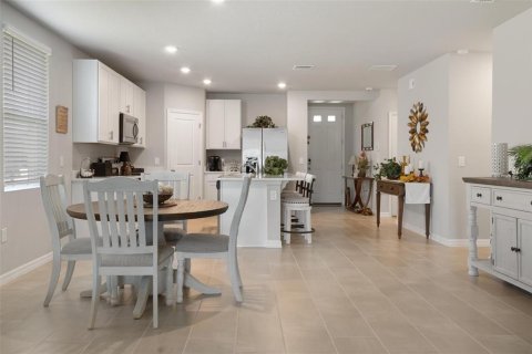 House in Auburndale, Florida 3 bedrooms, 157.47 sq.m. № 1885635 - photo 4