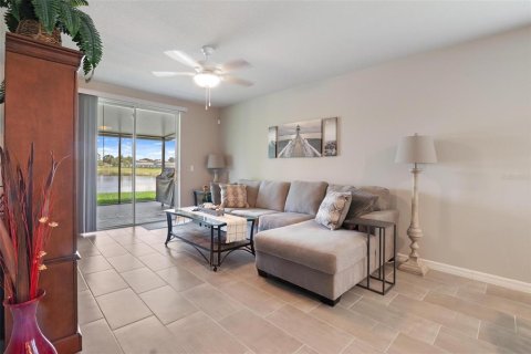 House in Auburndale, Florida 3 bedrooms, 157.47 sq.m. № 1885635 - photo 14