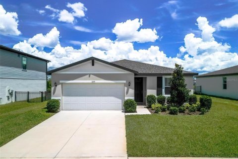 House in Auburndale, Florida 3 bedrooms, 157.47 sq.m. № 1885635 - photo 1
