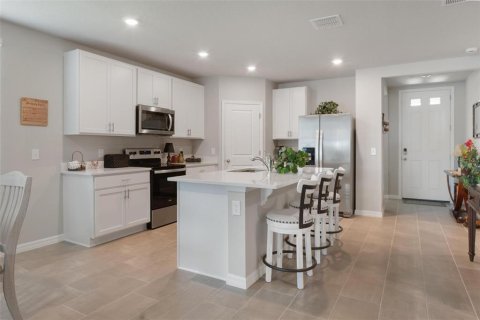 House in Auburndale, Florida 3 bedrooms, 157.47 sq.m. № 1885635 - photo 5