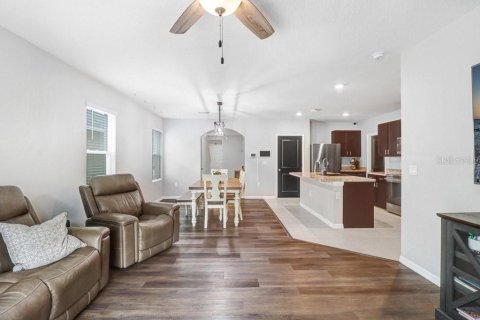House in Sun City Center, Florida 5 bedrooms, 237.09 sq.m. № 2395886 - photo 10