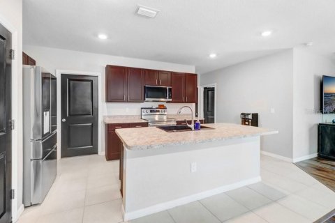 House in Sun City Center, Florida 5 bedrooms, 237.09 sq.m. № 2395886 - photo 13