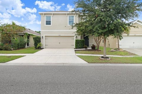 House in Sun City Center, Florida 5 bedrooms, 237.09 sq.m. № 2395886 - photo 4