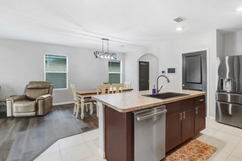 House in Sun City Center, Florida 5 bedrooms, 237.09 sq.m. № 2395886 - photo 11