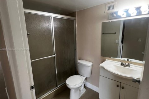 Снять в аренду кондоминиум в Санни-Айлс-Бич, Флорида 2 спальни, 83.05м2, № 1949654 - фото 7