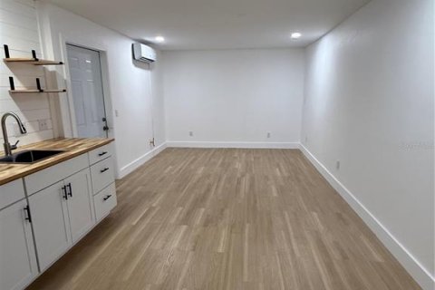Appartement à louer à Saint Petersburg, Floride: 1 pièce, 112.6 m2 № 2398774 - photo 4