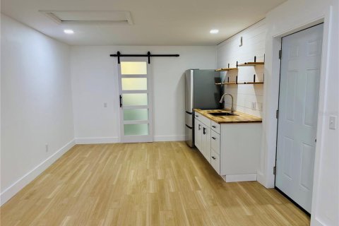 Appartement à louer à Saint Petersburg, Floride: 1 pièce, 112.6 m2 № 2398774 - photo 5