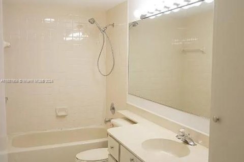 Купить таунхаус в Уэст-Палм-Бич, Флорида 2 спальни, 117.43м2, № 1794030 - фото 10