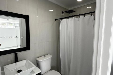 Touwnhouse à louer à Miami, Floride: 3 chambres, 162.95 m2 № 2032958 - photo 18