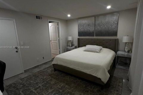 Touwnhouse à louer à Miami, Floride: 3 chambres, 162.95 m2 № 2032958 - photo 12