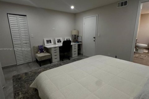 Touwnhouse à louer à Miami, Floride: 3 chambres, 162.95 m2 № 2032958 - photo 17