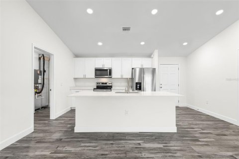 Casa en venta en Cape Coral, Florida, 4 dormitorios, 185.62 m2 № 1903114 - foto 2