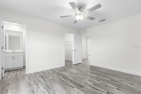Casa en venta en Cape Coral, Florida, 4 dormitorios, 185.62 m2 № 1903114 - foto 10