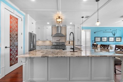 House in Kissimmee, Florida 4 bedrooms, 286.51 sq.m. № 1654595 - photo 17