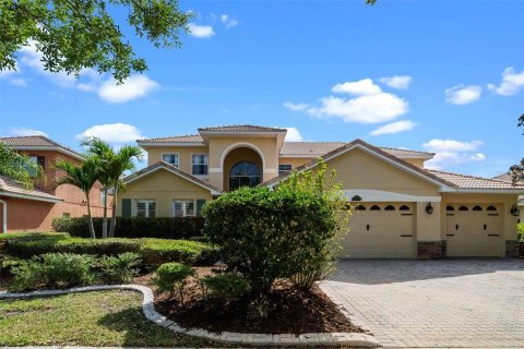 House in Kissimmee, Florida 4 bedrooms, 286.51 sq.m. № 1654595 - photo 1