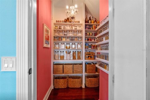 House in Kissimmee, Florida 4 bedrooms, 286.51 sq.m. № 1654595 - photo 18