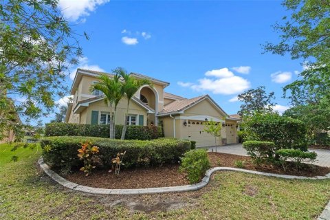 House in Kissimmee, Florida 4 bedrooms, 286.51 sq.m. № 1654595 - photo 3