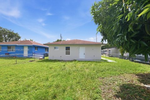 Villa ou maison à vendre à Hialeah, Floride: 3 chambres, 133.22 m2 № 2176475 - photo 28