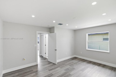 Villa ou maison à vendre à Hialeah, Floride: 3 chambres, 133.22 m2 № 2176475 - photo 20