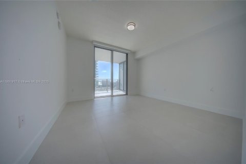 Condo in Sunny Isles Beach, Florida, 2 bedrooms  № 1953572 - photo 13