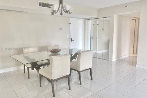 Купить кондоминиум в Авентура, Флорида 2 спальни, 126.81м2, № 1982513 - фото 5