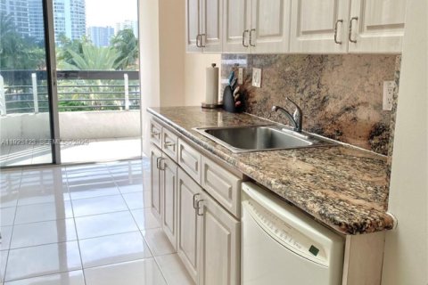 Купить кондоминиум в Авентура, Флорида 2 спальни, 126.81м2, № 1982513 - фото 8