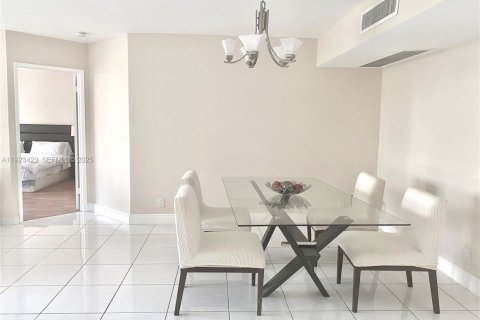 Купить кондоминиум в Авентура, Флорида 2 спальни, 126.81м2, № 1982513 - фото 18