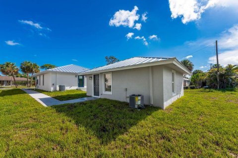 Villa ou maison à Stuart, Floride 2 chambres, 53.88 m2 № 2168857