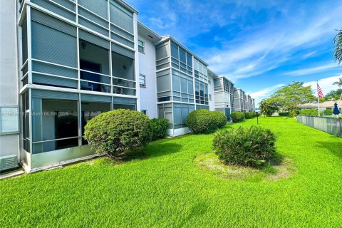 Copropriété à vendre à Hallandale Beach, Floride: 1 chambre, 66.89 m2 № 1961033 - photo 4