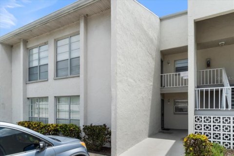 Condo in Clearwater, Florida, 3 bedrooms  № 1837721 - photo 2