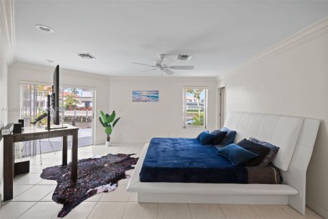 House in Lighthouse Point, Florida 3 bedrooms, 190.08 sq.m. № 1989008 - photo 18