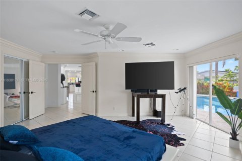 House in Lighthouse Point, Florida 3 bedrooms, 190.08 sq.m. № 1989008 - photo 19