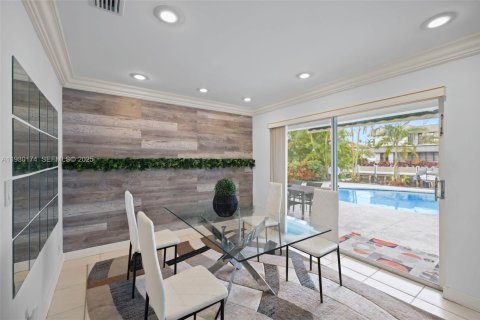 House in Lighthouse Point, Florida 3 bedrooms, 190.08 sq.m. № 1989008 - photo 16