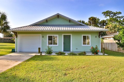 House in Edgewater, Florida 2 bedrooms, 112.23 sq.m. № 2258305