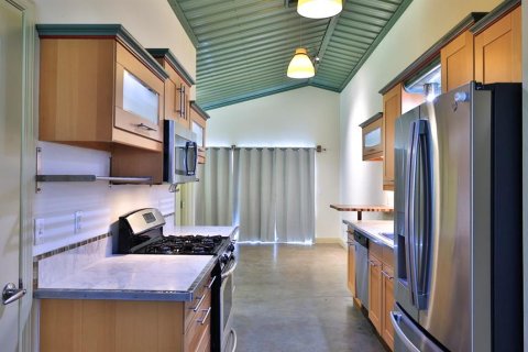 House in Edgewater, Florida 2 bedrooms, 112.23 sq.m. № 2258305 - photo 7