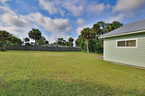 House in Edgewater, Florida 2 bedrooms, 112.23 sq.m. № 2258305 - photo 29