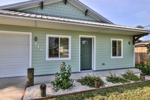 House in Edgewater, Florida 2 bedrooms, 112.23 sq.m. № 2258305 - photo 3