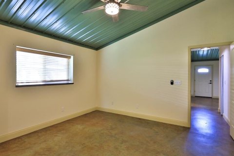House in Edgewater, Florida 2 bedrooms, 112.23 sq.m. № 2258305 - photo 20