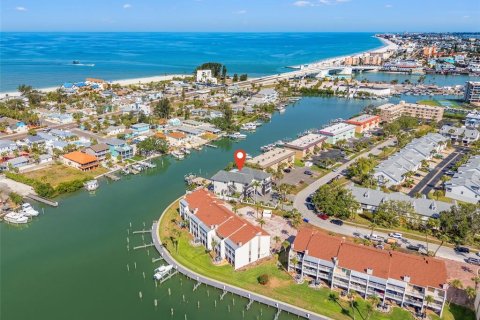 Copropriété à louer à Treasure Island, Floride: 3 chambres, 151.99 m2 № 1899153 - photo 24