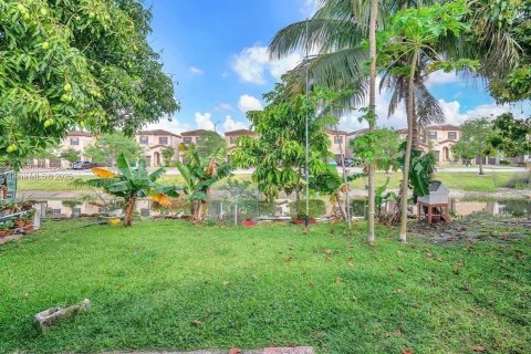 Купить виллу или дом в Тамарак, Флорида 2 спальни, 116.03м2, № 2062872 - фото 30