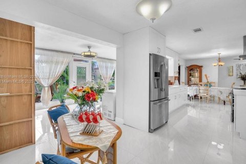 Villa ou maison à vendre à Tamarac, Floride: 2 chambres, 116.03 m2 № 2062872 - photo 13