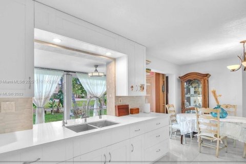 Villa ou maison à vendre à Tamarac, Floride: 2 chambres, 116.03 m2 № 2062872 - photo 23