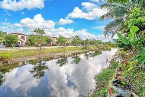 Villa ou maison à vendre à Tamarac, Floride: 2 chambres, 116.03 m2 № 2062872 - photo 18