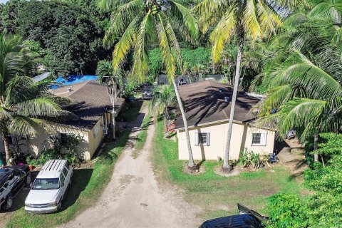 Propiedad comercial en venta en Miami, Florida, 125.6 m2 № 1949693 - foto 28